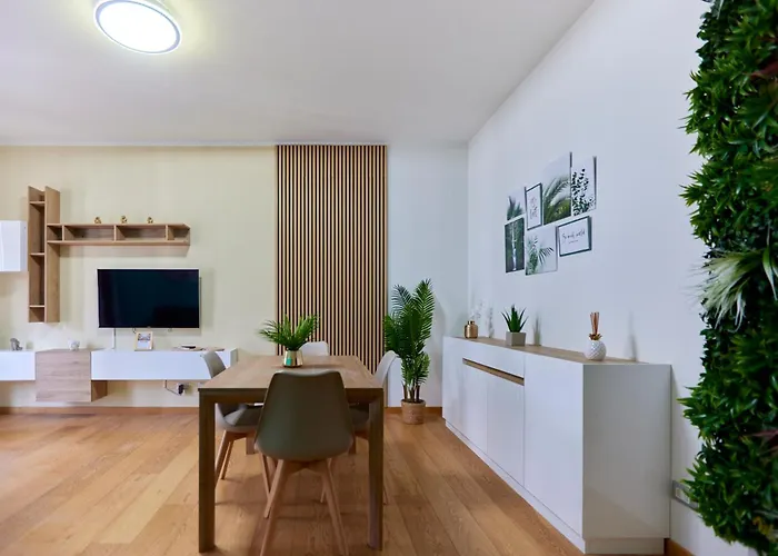 Garibaldi Oasis Retreat - Awesome Location In The Modern Milano