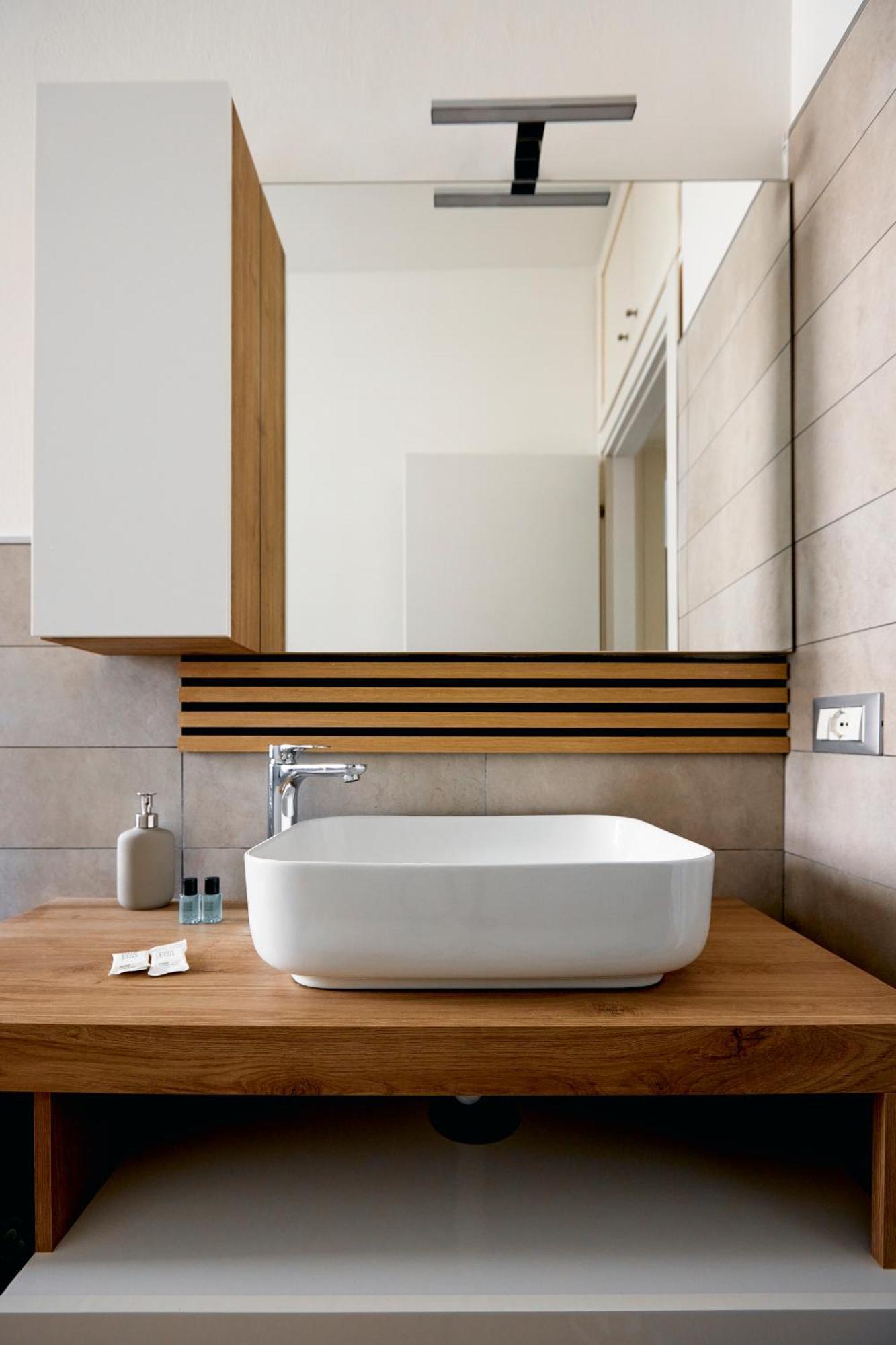 Garibaldi Oasis Retreat - Awesome Location In The Modern